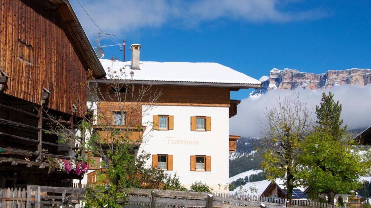 Chalet Funtanacia ラ・ヴィッラ エクステリア 写真