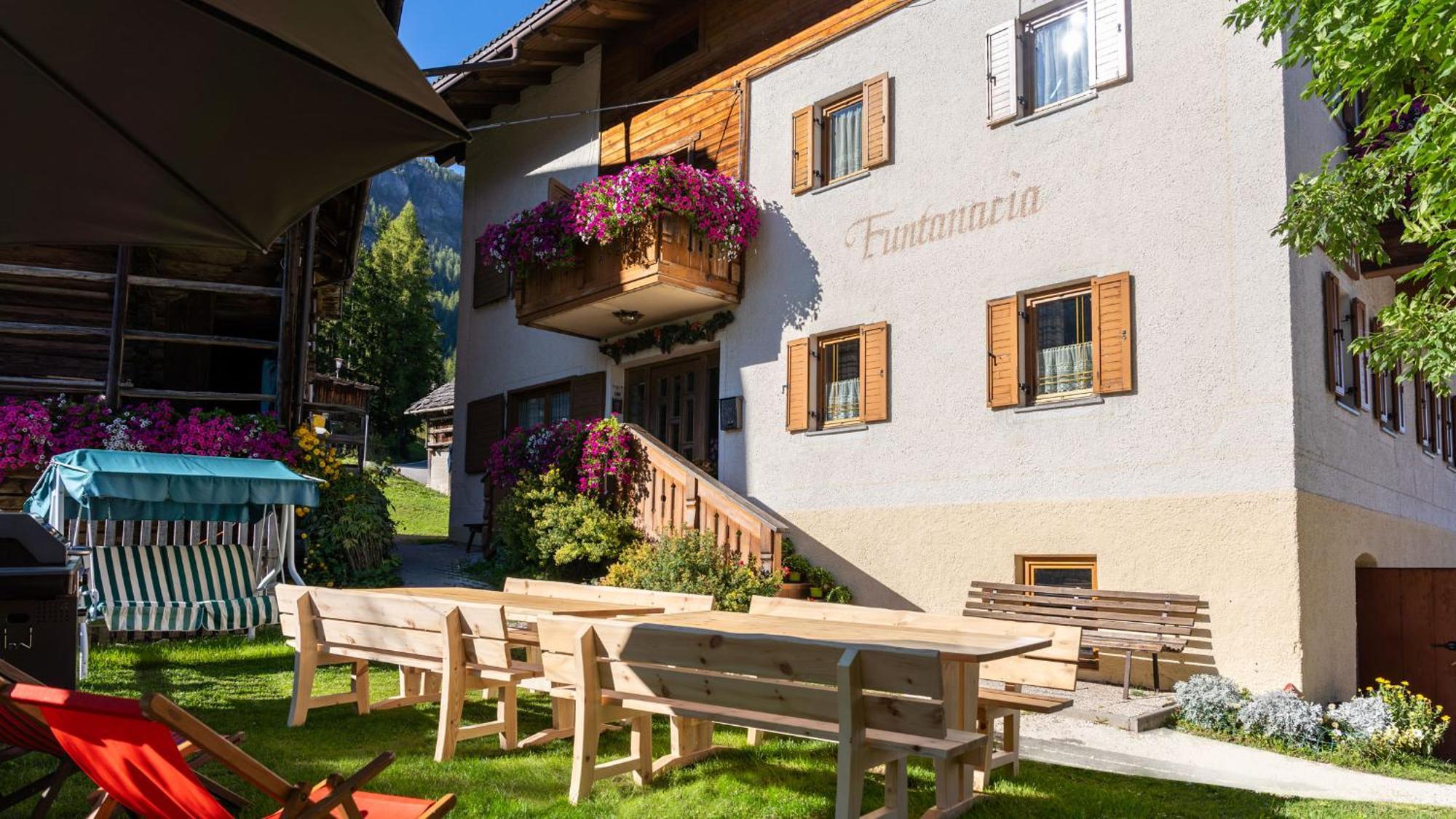 Chalet Funtanacia ラ・ヴィッラ エクステリア 写真