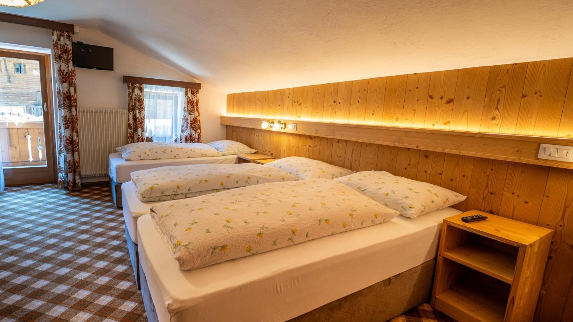 Chalet Funtanacia ラ・ヴィッラ エクステリア 写真